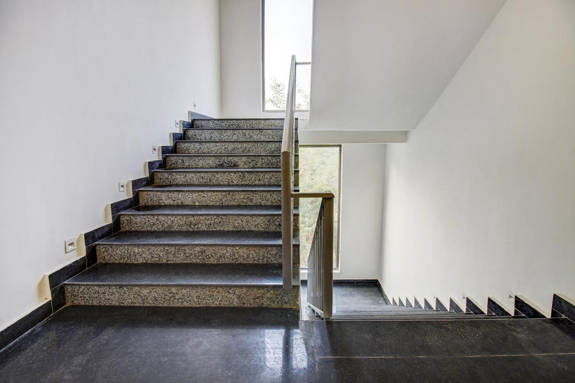 Hotel Super Townhouse Oak Aurelia Grand Lucknow Exterior foto