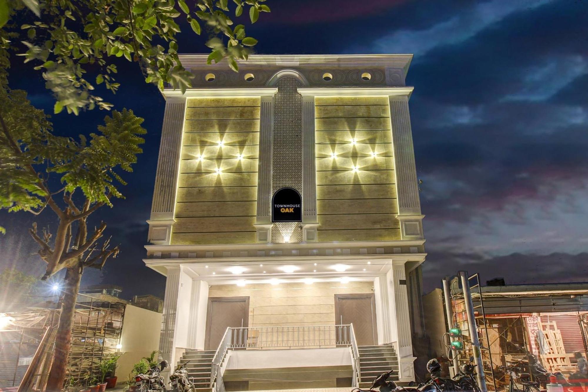 Hotel Super Townhouse Oak Aurelia Grand Lucknow Exterior foto
